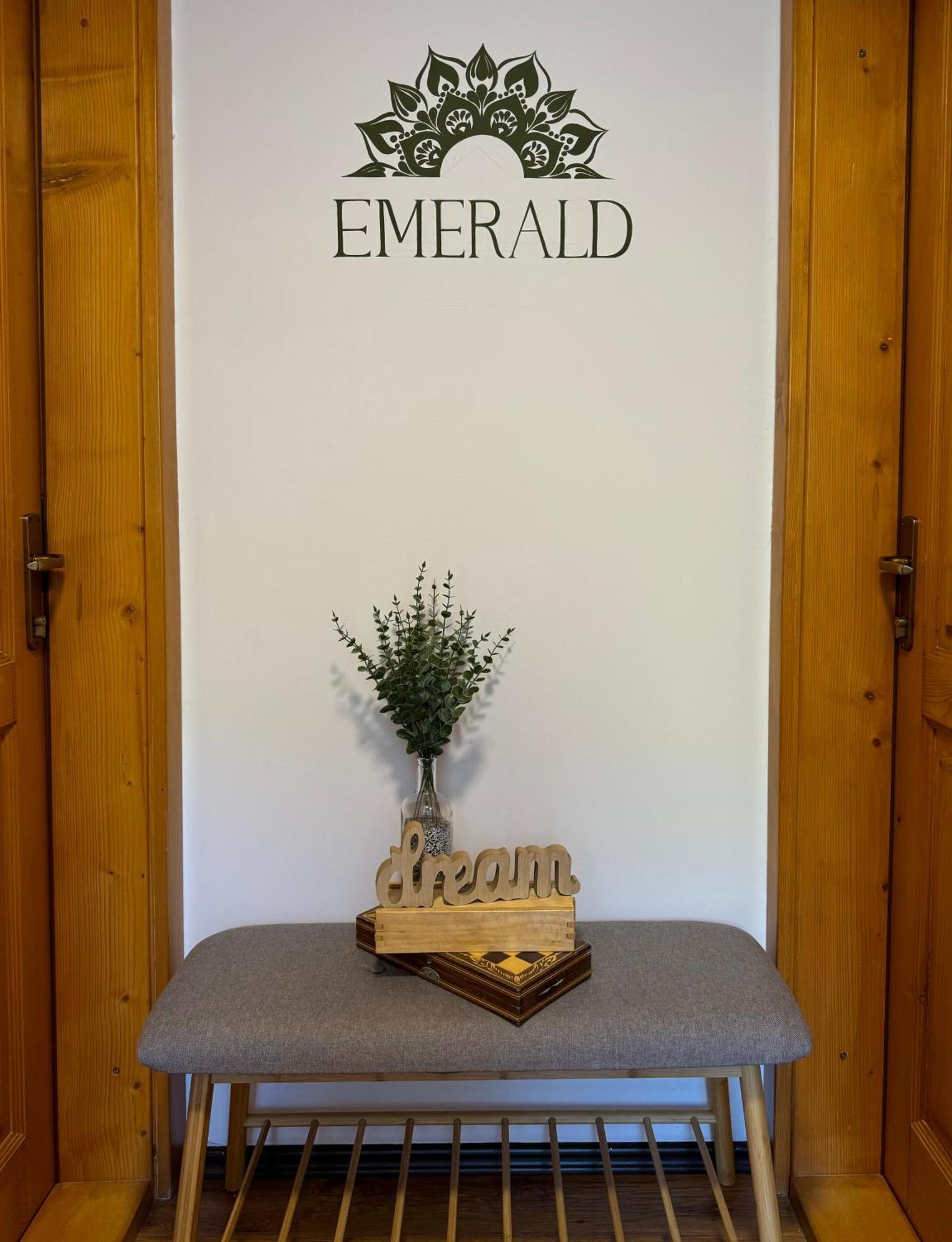 Emerald Chalet Praid Exteriör bild